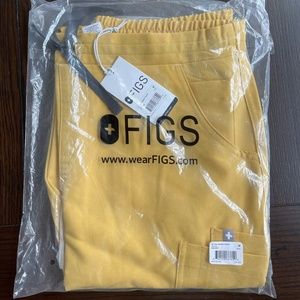 FIGS Gold Yola Scrub Pants Size Medium/Petite